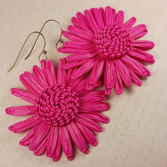 HAND CRAFTED EARRINGS Bright Pink Fuschia Raffia Boho Flower Statement Dangle - Picture 2 of 4